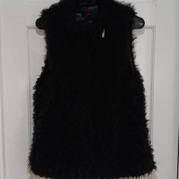 Bongo, Faux fur, zippered vest. Juniors. NWT - Picture 1 of 5